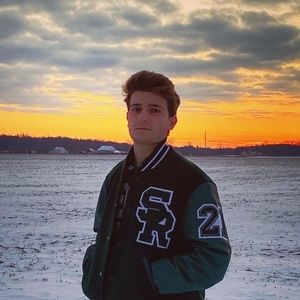 Meet your Posher, Leonardo